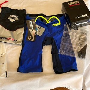ARENA POWER SKIN CARBON AIR Tech Swim Suit - MENS. NEW IN BOX WITH Tags